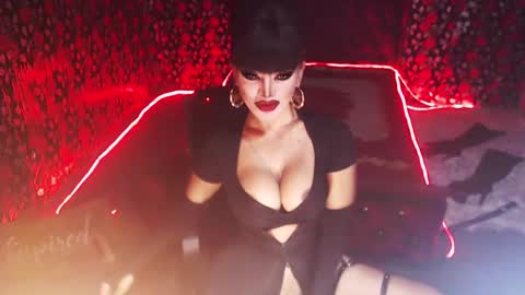 Snapshot of _hailyourqueenx chatting on December 22, 1:01 am GoDDess  Chloe online show from December 22, 1:01 am