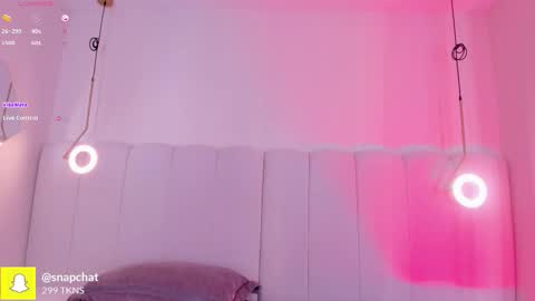 Snapshot of _huge_boobs_ebony chatting on October 17, 8:02 pm Darlis online show from October 17, 8:02 pm