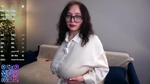 Emily online show from April 21, 2:51 am