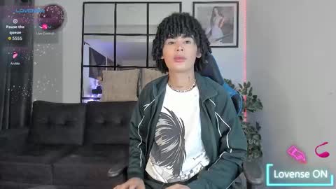 Snapshot of _jaay77 chatting on October 1, 1:16 am Jay online show from October 1, 1:16 am
