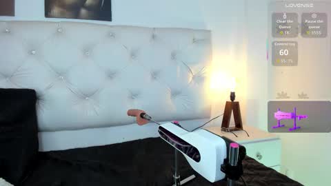 Snapshot of _jasmine_blush chatting on October 6, 9:21 pm Jasmine online show from October 6, 9:21 pm