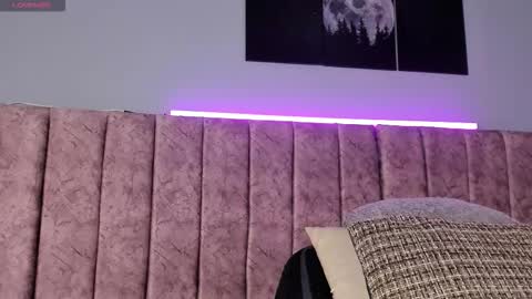 Jasmine online show from January 7, 11:04 am