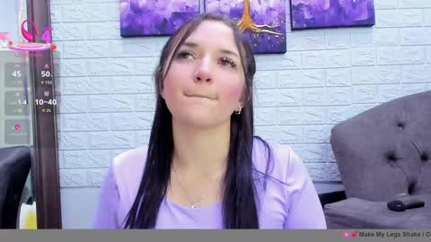 Snapshot of _jireh33_ chatting on October 16, 7:56 pm online show from October 16, 7:56 pm