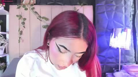 Mia online show from January 15, 4:27 pm