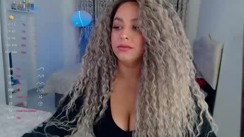 _just_a_queen_3 online show from October 14, 1:03 pm
