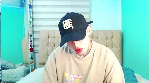 mod online show from March 4, 7:27 am