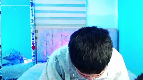 mod online show from May 13, 6:01 am