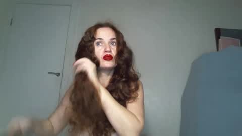 KAPELKA   online show from November 18, 5:21 am