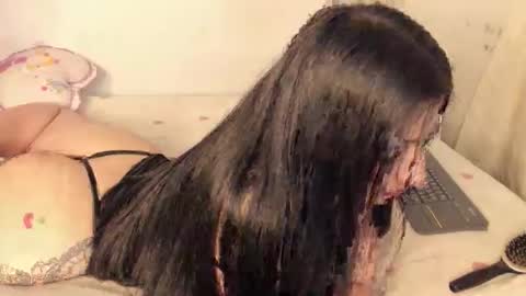 _katty_evans_ online show from April 18, 1:29 am