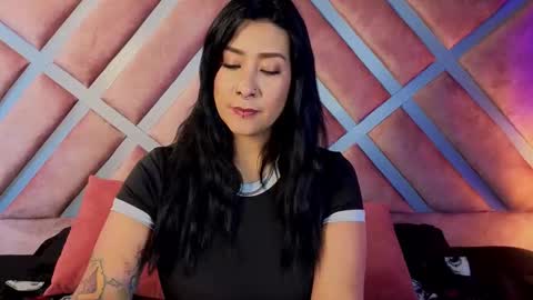 kelly online show from February 24, 4:43 pm