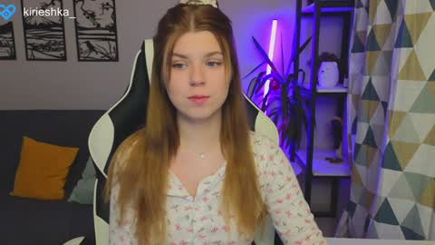 Snapshot of _kirieshka chatting on December 6, 1:49 pm Molly Emily online show from December 6, 1:49 pm