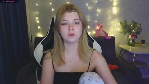 Molly   Emily online show from February 2, 12:19 am