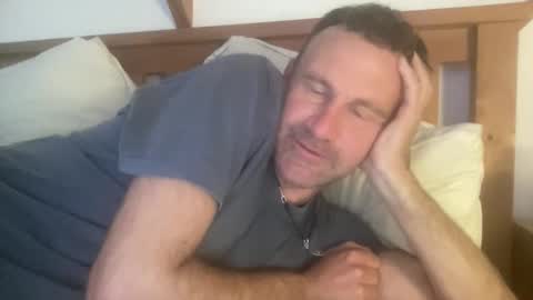 Kiwi online show from September 18, 3:32 am