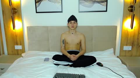 Snapshot of _kurt chatting on February 4, 1:56 am Kurt online show from February 4, 1:56 am