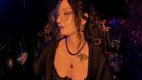 Lady Luna online show from June 7, 12:27 am