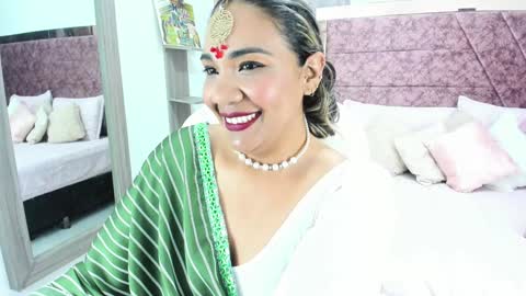 Snapshot of _lakshmi_hotx chatting on February 6, 2:58 pm NAILHA SAJANI online show from February 6, 2:58 pm