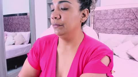 Snapshot of _lakshmi_hotx chatting on February 8, 12:17 pm NAILHA SAJANI online show from February 8, 12:17 pm