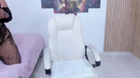 Snapshot of _lakshmi_hotx chatting on October 10, 7:19 pm NAILHA SAJANI online show from October 10, 7:19 pm