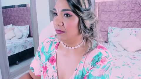 Snapshot of _lakshmi_hotx chatting on February 14, 5:03 pm NAILHA SAJANI online show from February 14, 5:03 pm