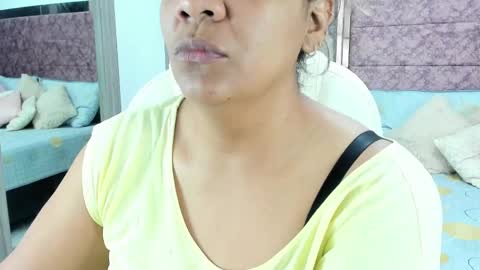 Snapshot of _lakshmi_hotx chatting on February 15, 12:01 pm NAILHA SAJANI online show from February 15, 12:01 pm