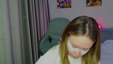 _lalune_ online show from January 24, 9:04 pm