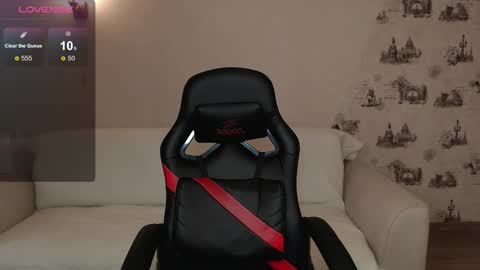  My name is lina Lush is activePrivate is Open online show from October 13, 6:37 am