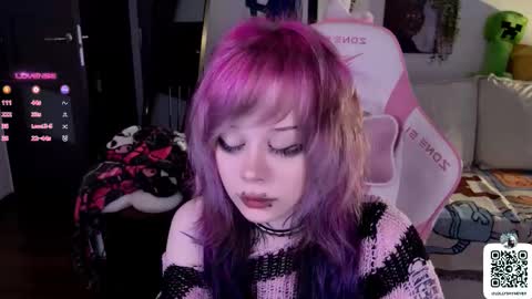 Snapshot of _lollyshy_ chatting on September 28, 11:19 am Lolly online show from September 28, 11:19 am