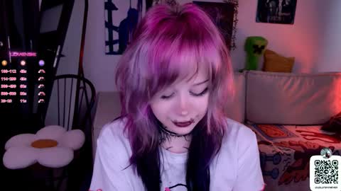 Snapshot of _lollyshy_ chatting on October 3, 10:56 am Lolly online show from October 3, 10:56 am