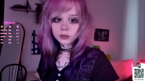 Snapshot of _lollyshy_ chatting on October 8, 11:16 am Lolly online show from October 8, 11:16 am