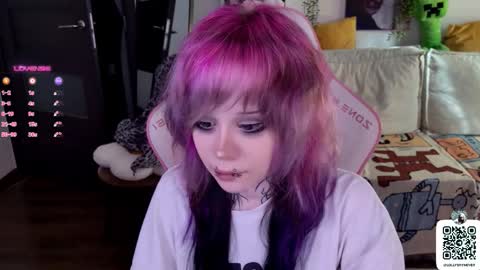 Snapshot of _lollyshy_ chatting on September 19, 12:53 pm Lolly online show from September 19, 12:53 pm