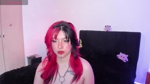 Queen.  Help me reach 100 thumbs up  online show from August 4, 8:05 pm