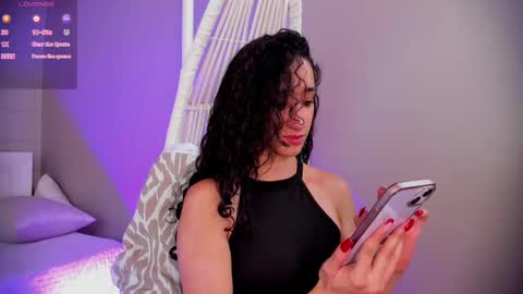  Luna  online show from February 10, 5:52 pm