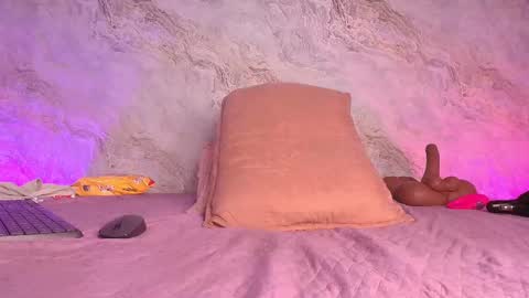 Snapshot of _maddy_miller chatting on October 9, 1:27 pm Maddy online show from October 9, 1:27 pm