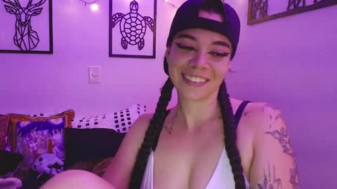 Snapshot of _marcela_wi chatting on December 26, 11:13 pm Marce  online show from December 26, 11:13 pm