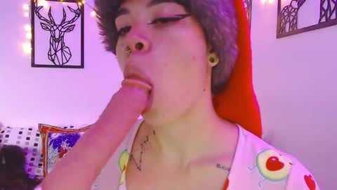 Snapshot of _marcela_wi chatting on December 19, 10:21 pm Marce  online show from December 19, 10:21 pm