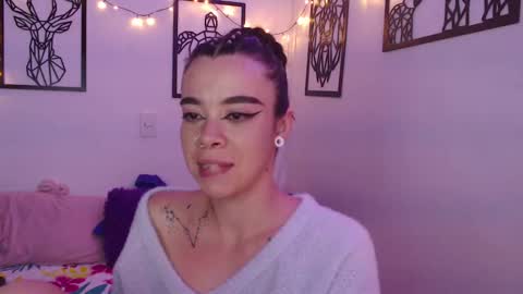 Snapshot of _marcela_wi chatting on February 8, 1:00 am Marce  online show from February 8, 1:00 am