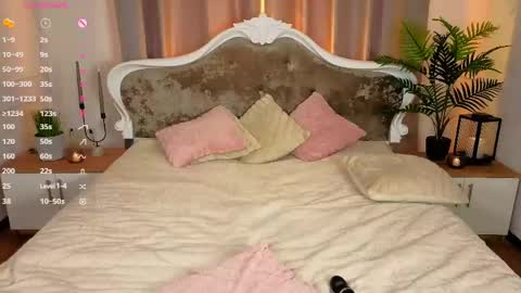 Eva  online show from May 25, 4:07 am