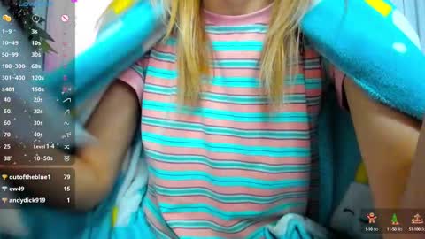 Snapshot of _mari_so chatting on February 25, 6:47 am Scarlett online show from February 25, 6:47 am