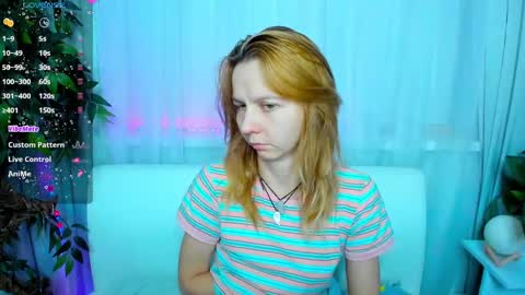 Snapshot of _mari_so chatting on February 23, 1:57 am Scarlett online show from February 23, 1:57 am