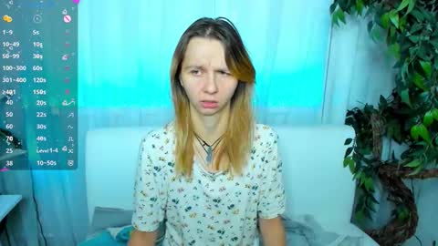 Snapshot of _mari_so chatting on September 14, 5:43 am Scarlett online show from September 14, 5:43 am