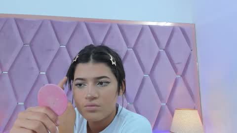 Snapshot of _maskedgirl_ chatting on October 11, 12:32 pm Nahayo online show from October 11, 12:32 pm