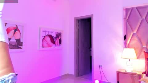 Nahayo  online show from December 18, 12:11 pm