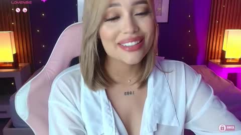 Snapshot of _meliblue chatting on October 1, 8:41 pm Meli online show from October 1, 8:41 pm