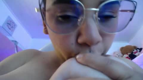  Mia  online show from November 22, 2:26 pm