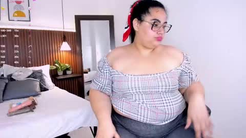 Snapshot of _michel_bbw chatting on February 9, 2:17 am michel online show from February 9, 2:17 am