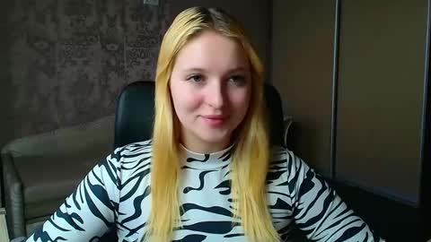 Melanie online show from May 15, 12:13 pm