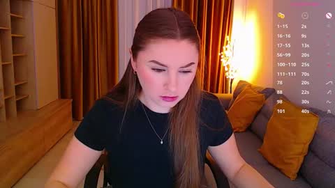 Mia online show from February 7, 8:06 am