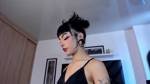 mizuki  online show from June 19, 3:51 pm