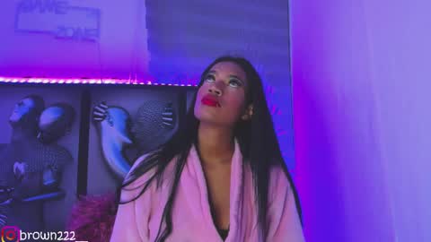 naomi brown online show from November 17, 2:14 am