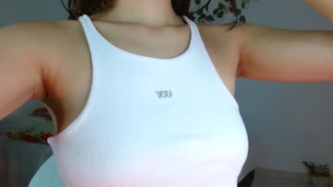 Snapshot of _nayade_ chatting on February 16, 8:33 pm _nayade_ online show from February 16, 8:33 pm